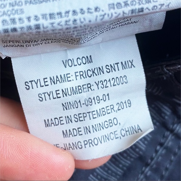 VOLCOM Boys True To This Frickin Chino Shorts sz 7 - Picture 7 of 7